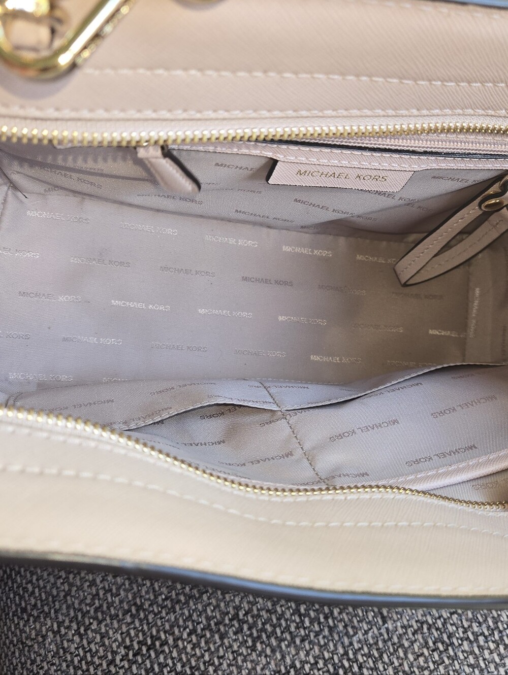 Michael Kors Blush Pink Selma Saffiano Satchel with Shoulder Strap - Picture 5 of 7